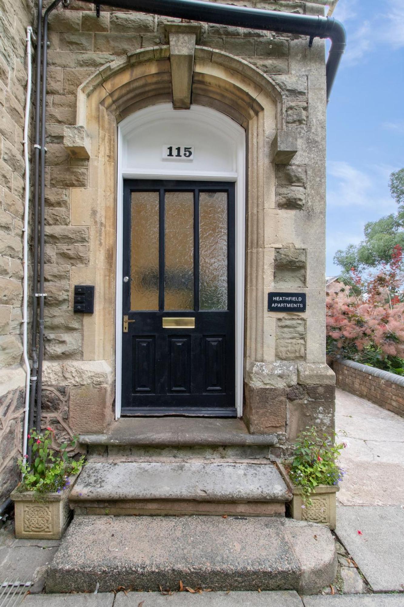 Elegant Malvhina Retreat On The Malvern Hills Грейт Малвърн Екстериор снимка