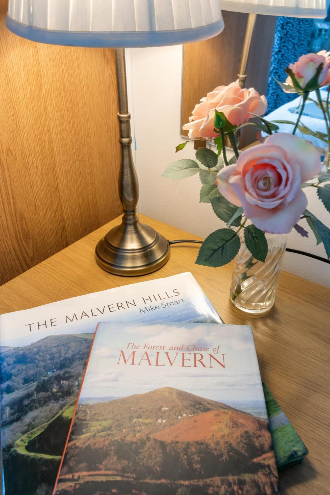 Elegant Malvhina Retreat On The Malvern Hills Грейт Малвърн Екстериор снимка
