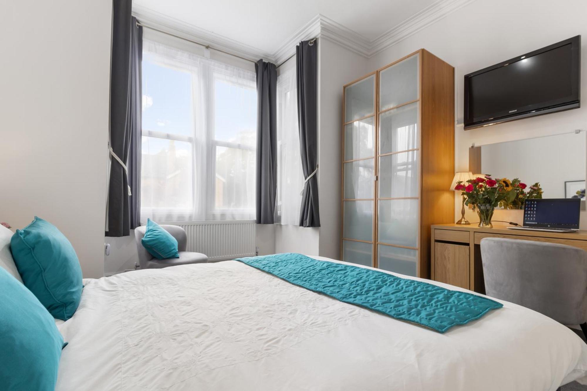 Elegant Malvhina Retreat On The Malvern Hills Грейт Малвърн Екстериор снимка