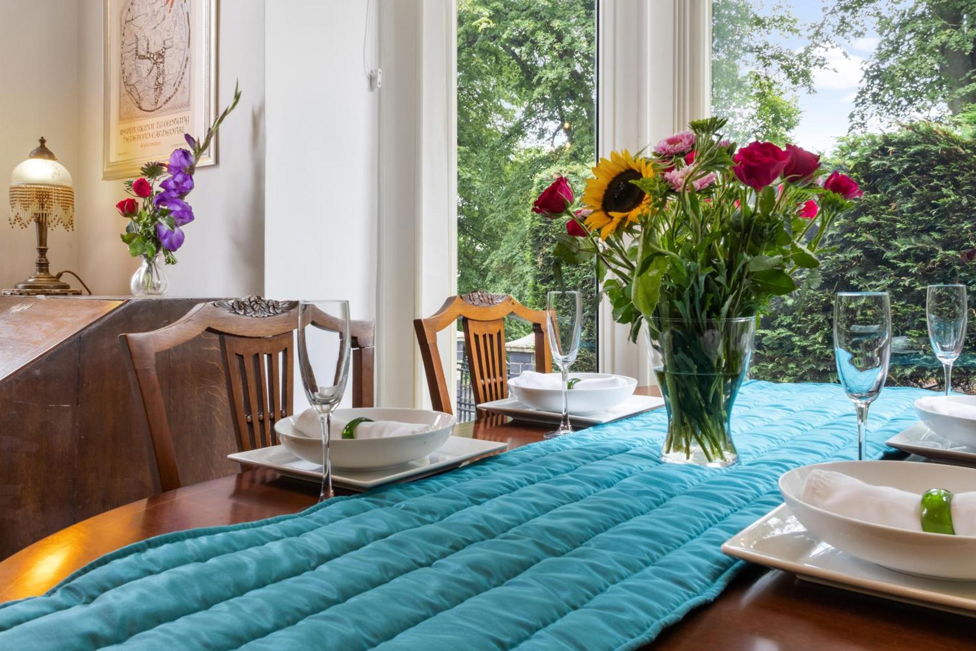 Elegant Malvhina Retreat On The Malvern Hills Грейт Малвърн Екстериор снимка