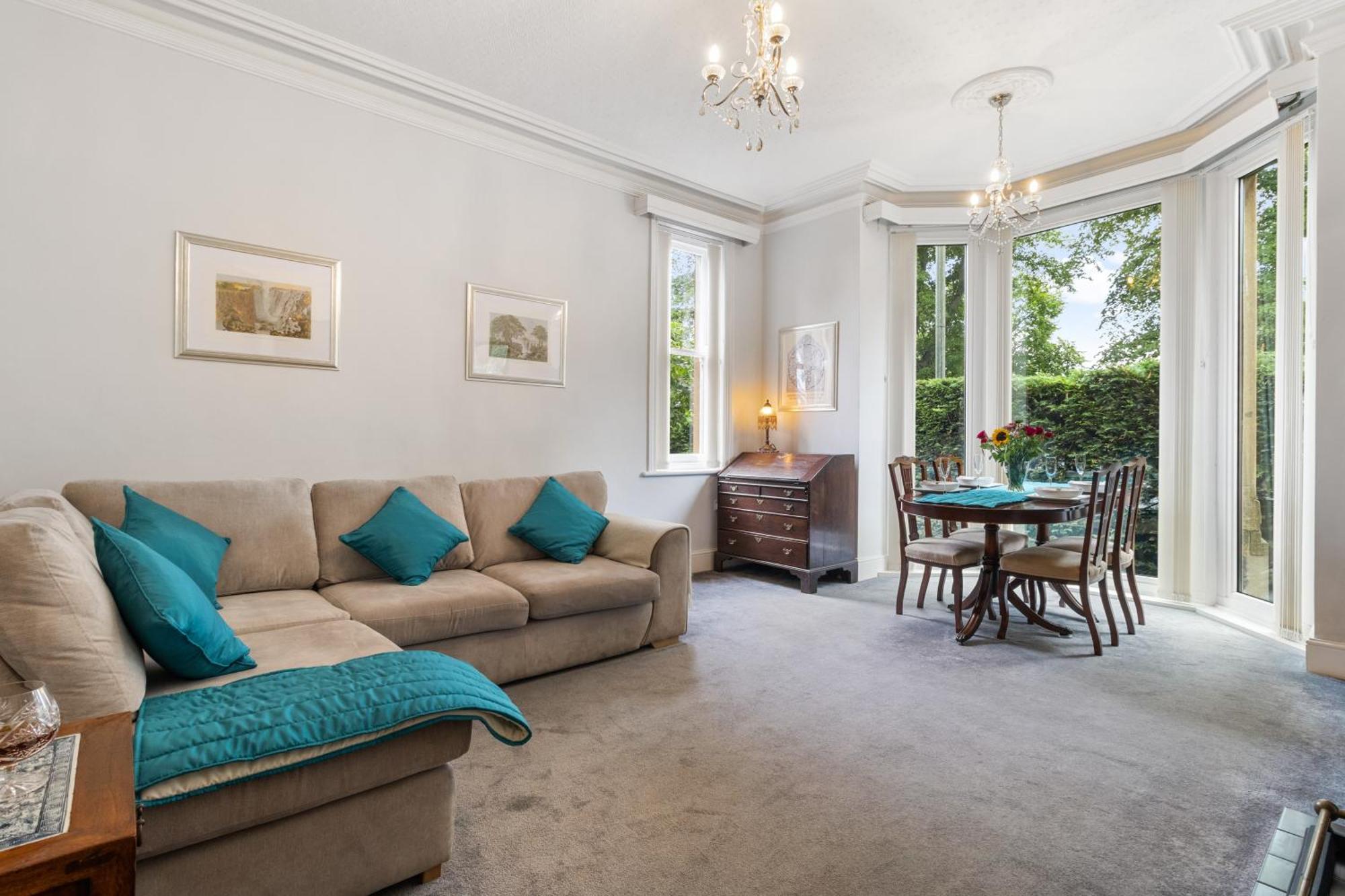 Elegant Malvhina Retreat On The Malvern Hills Грейт Малвърн Екстериор снимка