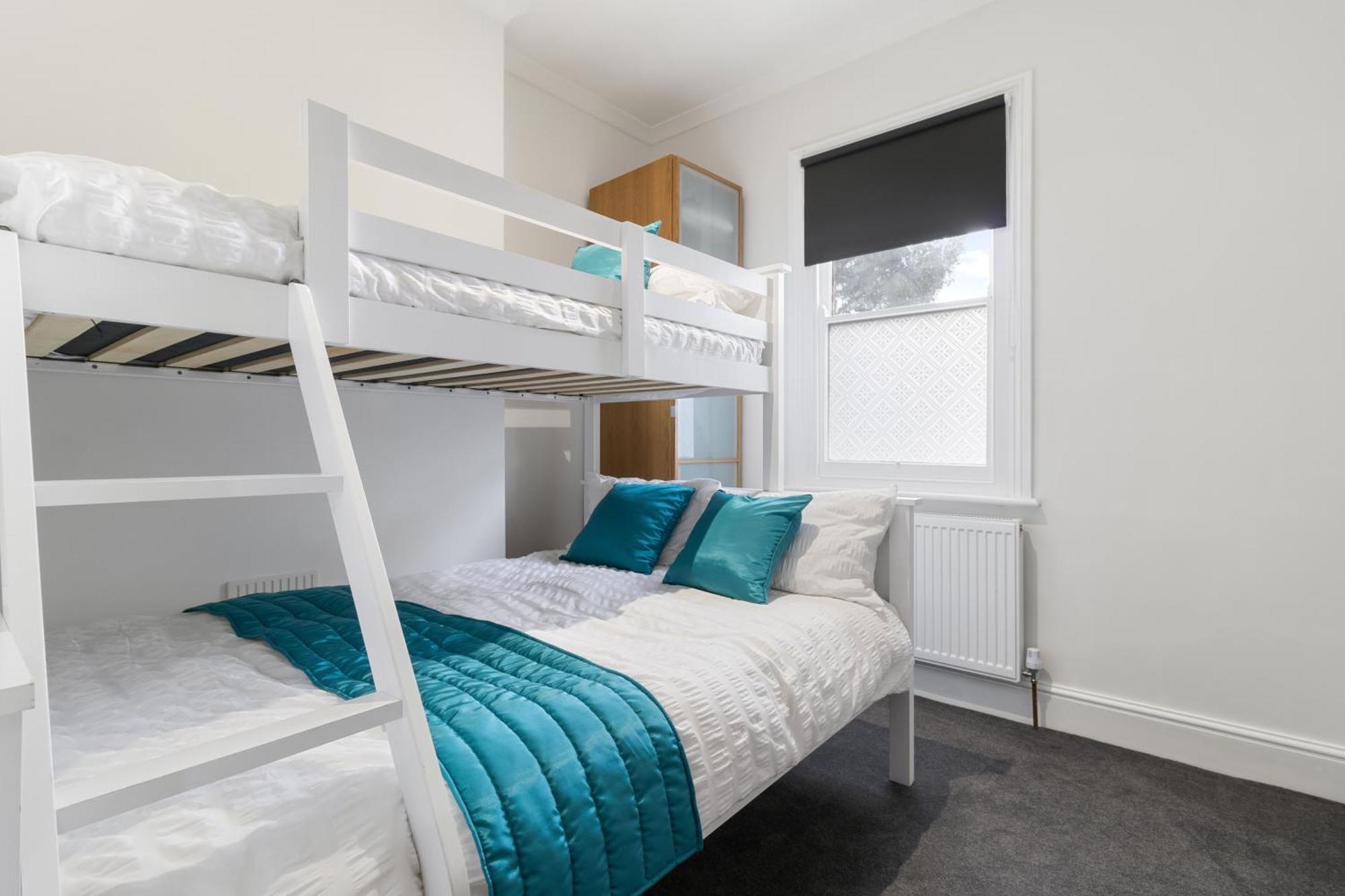 Elegant Malvhina Retreat On The Malvern Hills Грейт Малвърн Екстериор снимка